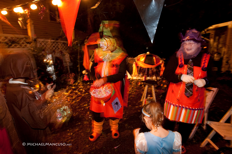 Zenfolio | MichaelMancuso.net | Halloween On Thompson Street In ...